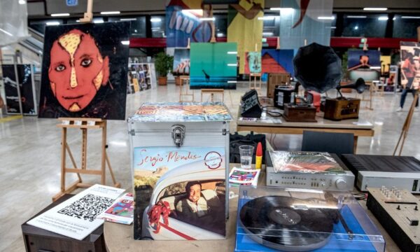 download (14) download (14)